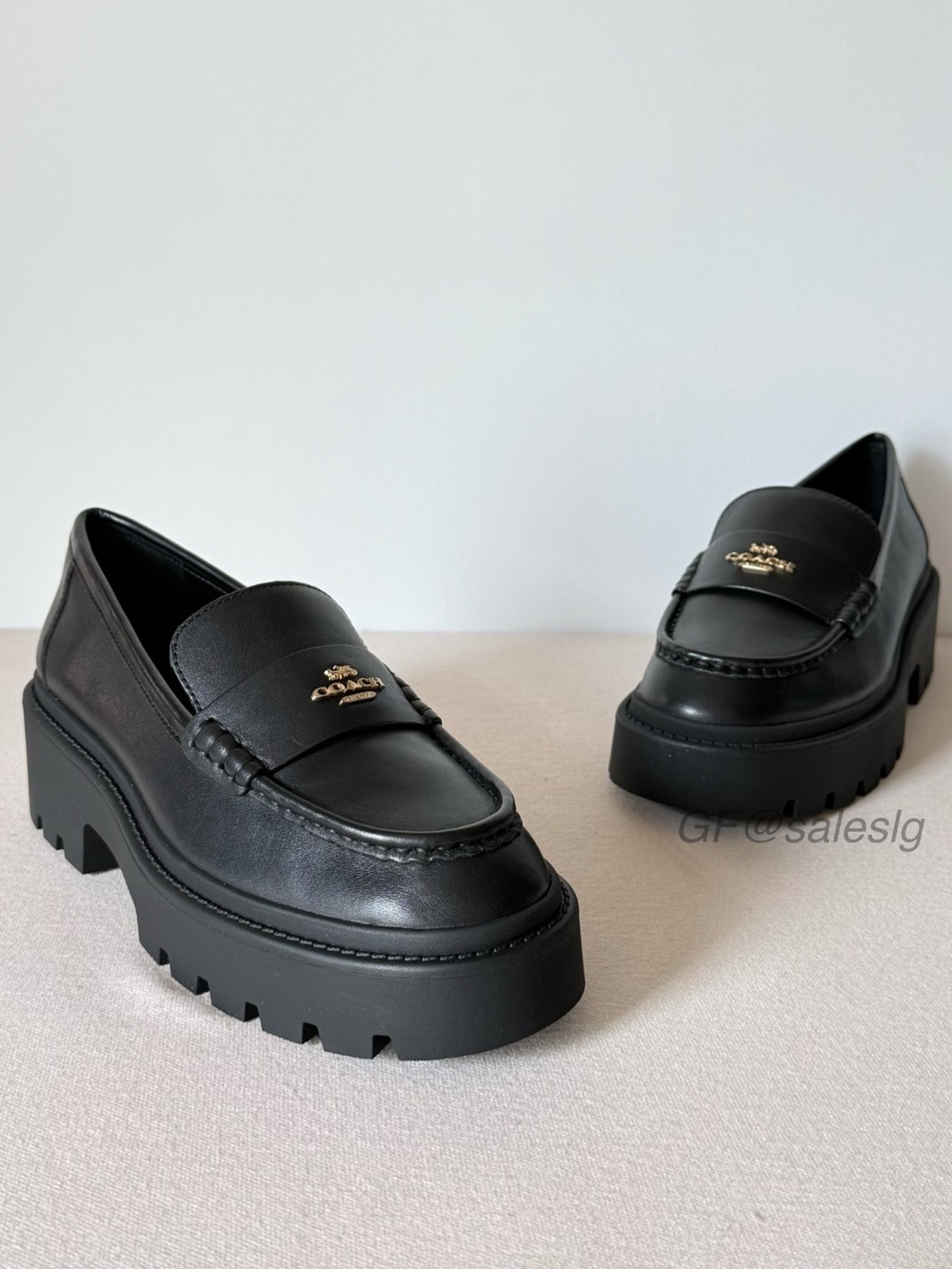 NWT Coach Lucy Loafer Gold Hardware Black CCH95 Size 7